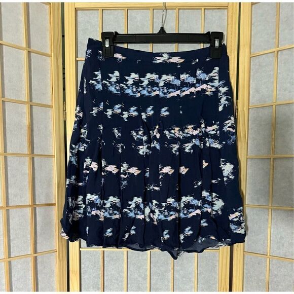🔵 5 for $25 OLD NAVY women’s navy/multi colored pleated a-line patterned skirt - Picture 2 of 8